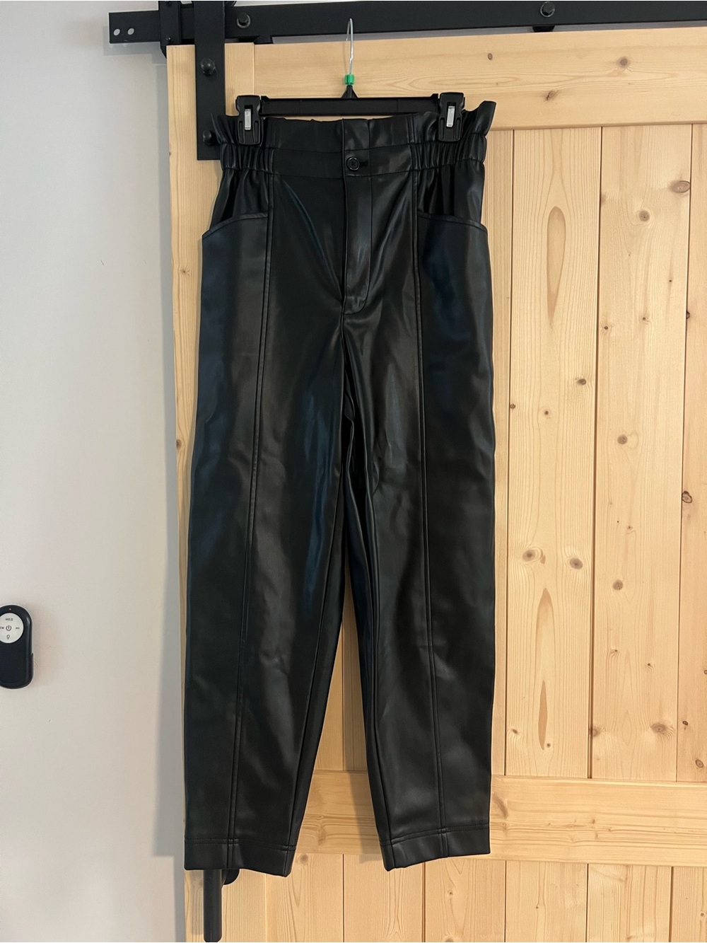 Madewell FAUX LEATHER TAPERED PANT